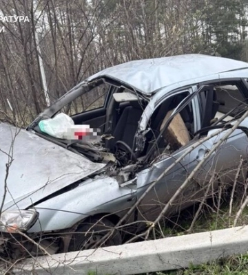 Под Харьковом дрон атаковал гражданский автомобиль