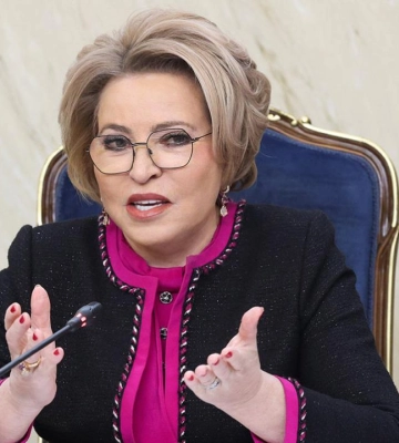 План спасения от вымирания: Матвиенко придумала «идеальную семью» для россиян