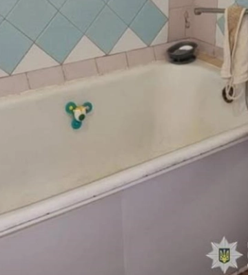 В Николаеве 2-летний мальчик утонул в ванной — матери объявили подозрение