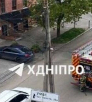 На одній із центральних вулиць Дніпра стоїть сильний запах газу: що сталося (Фото)