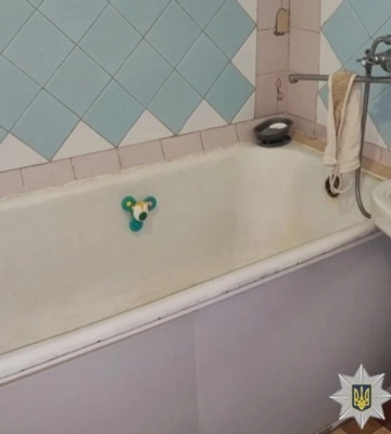 У Миколаєві мати залишила 2-річну дитину у ванній — хлопчик загинув