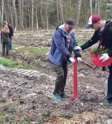 «Ліс пам'яті»: на Волині висадили дерева на честь загиблих Захисників-лісівників (фото, відео)