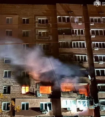 Росіяни атакували Дніпро: горить багатоповерхівка, є постраждалі