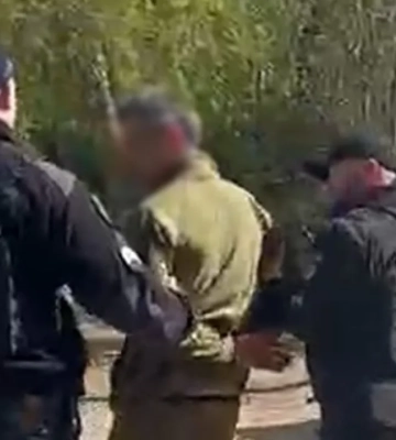 Стрельба во Львове: мужчина открыл огонь в многоэтажном доме