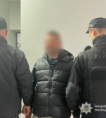 40-річного чоловіка затримали за фейкове повідомлення про замінування банку в Рахові