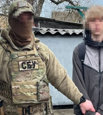 СБУ затримала підлітків, яких рф завербувала для терактів у школах