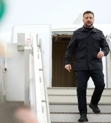 Зеленский прибыл с визитом на Кипр, где примет участие в спецзаседании лидеров государств ЕС