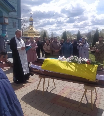 На Рівненщині в останню дорогу провели чотирьох бійців
