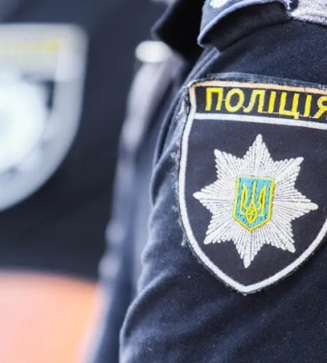 Двоє поліцейський втекли з місця теракту в Києві та кинули дитину. МВС обіцяє розслідування