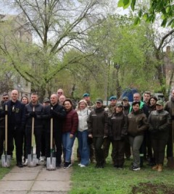У Миколаєві висадили дуби Шевченка: місто долучилося до всеукраїнської екологічної акції