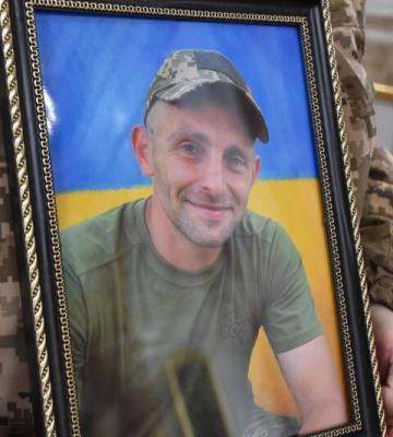 Загинув понад півтора року тому: у Луцьку попрощалися з Героєм Святославом Юзефчуком