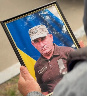 Довга дорога додому: майже через рік після загибелі на Волині поховали Героя Дмитра Демчука