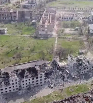 Авиабомба в жилой дом: в Рубежном снова "внештатный" удар окупантов