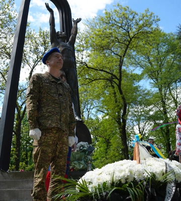 Герої, які врятували світ: на Закарпатті вшанували ліквідаторів Чорнобильської катастрофи