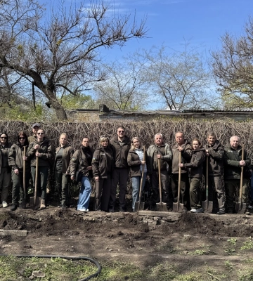 У парку Шевченка в Одесі висадили 27 молодих дубів
