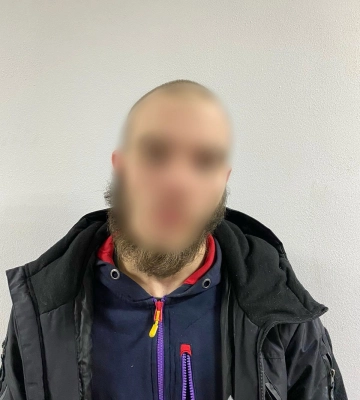 На Київщині затримано рецидивіста, який на вулиці побив та пограбував людину, - поліція