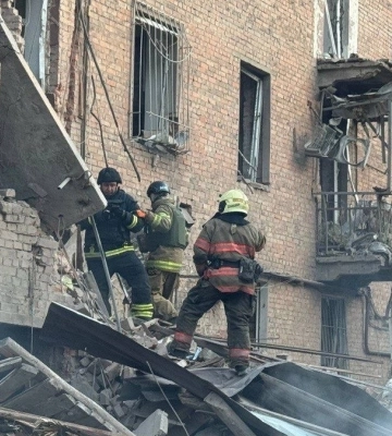 В Днепре из-за российской атаки ранены 14 человек, среди них ребенок - ОВА