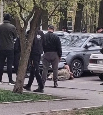 У Бучі невідомий влаштував хаотичну стрілянину на вулиці, стрілка затримали - поліція