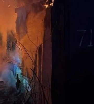 Пожежа сухої трави у Львові призвела до загоряння гаражного кооперативу