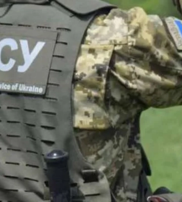 Волинський прикордонник, який випустив із країни 38 чоловіків, мусить віддавати державі частину зарплати