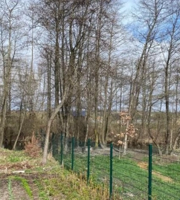У Здолбунові парканом перекрили доступ до річки