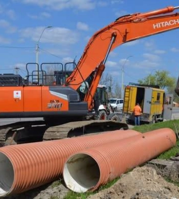 В Інгульському районі Миколаєва реконструюють магістральний колектор