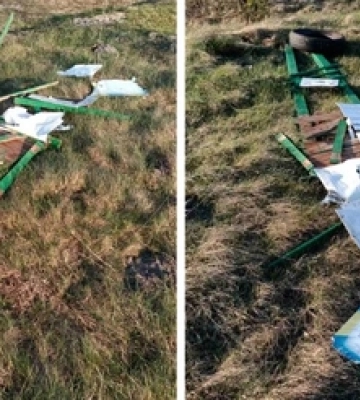 У нацпарку на Волині вандали знову нахабно потрощили охоронний знак