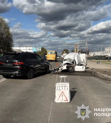 У Вишневому внаслідок масштабної ДТП постраждав водій, який безпосередньо ії спровокував