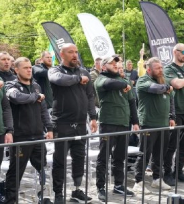 Сила, що перемагає біль: в Ужгороді ветерани з усієї України зійшлися у «Карпатському виклику»