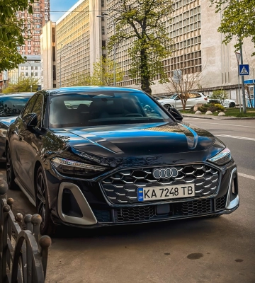 Элегантный и быстрый: в Украине появился новейший заряженный Audi за 3,8 миллиона 