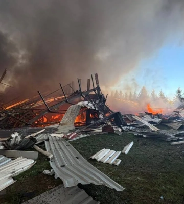 Пошкоджені підприємства, будинки, знищений об'єкт енергетики: росіяни масовано атакували Корюківку безпілотниками