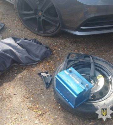 Студенты в Киеве угнали авто из сервиса аренды и разобрали его на запчасти