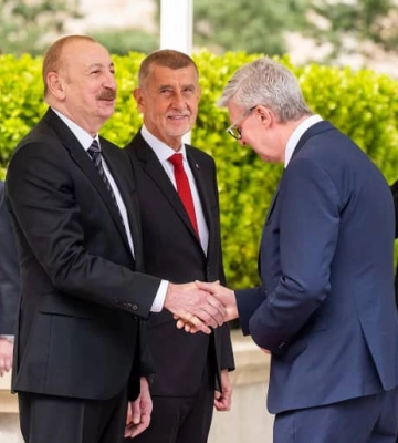 Прем'єр Чехії відвідав Азербайджан і обговорив енергетичну співпрацю