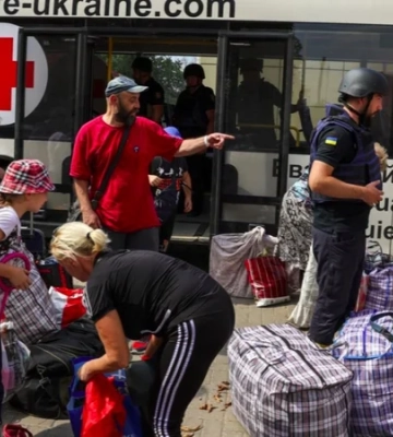 Взрыв и масштабный пожар возле Самари в Днепропетровской области: из опасной зоны эвакуируют целый поселок