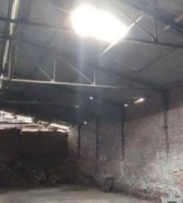 На Полтавщині з даху підприємства впала людина