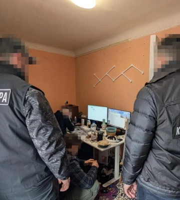 На Львівщині викрили хакерів, які заробляли на Roblox