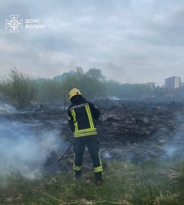 Волинь палає і без путінських ракет: горить від Луцька аж під Польщу