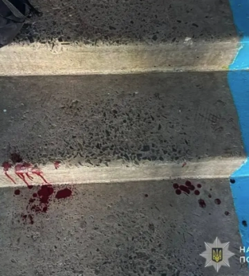 Бійка між однокласницями у Тернополі завершилася ножовим пораненням