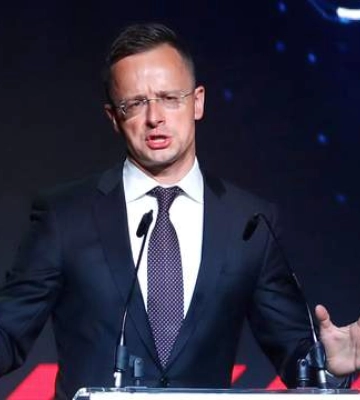 Сийярто уходит с должности: какое его ждет будущее