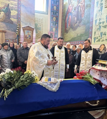 На Волині попрощалися із загиблим військовим Володимиром Троцюком