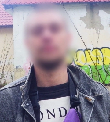 У Києві затримали чоловіка, який направляв пістолет на перехожих