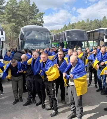 До Одещини з російського полону повернулися 12 військовослужбовців