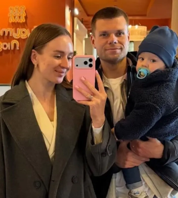 Дружина футболіста Динамо показала їхню милу сімейну ідилію та зачарувала фанатів