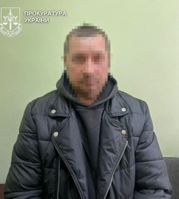 На Рівненщині викрили чоловіка, який розбещував доньку та її однокласницю