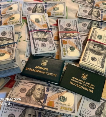 На Харківщині затримали директора лісгоспу: вимагав гроші за дозволи на вирубку дерев — СБУ