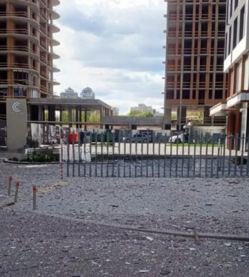 В Киеве устраняют последствия атаки беспилотников