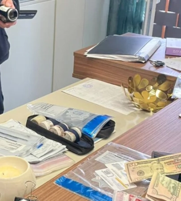 Сувенирные купюры на ₴2 млн. На Закарпатье мошенники обманули банкомат — вносили на счет фальшивые деньги, а снимали настоящие