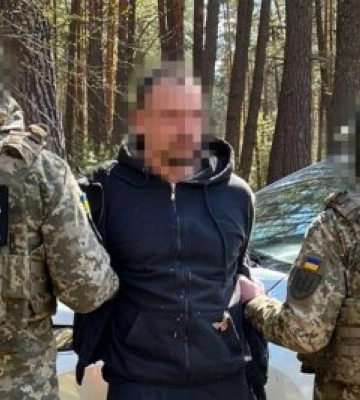 СБУ та ДБР затримали «крота» гру рф, який прокладав ворогу маршрути для повітряних атак по Києву та Чернігівщині