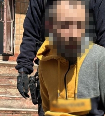 У Хмельницькому затримали чоловіка, який відкрив стрілянину посеред вулиці