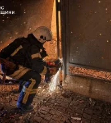Уночі Росія знову атакувала Одещину: виникли пожежі в житлових будинках і зруйноване приймальне відділення лікарні